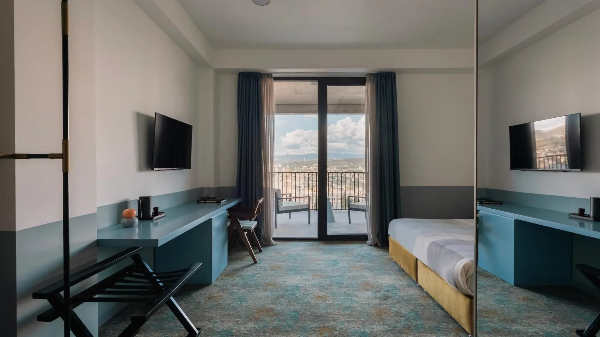 Castor & Pollux Hotel ティビリシ 4*,  グルジア