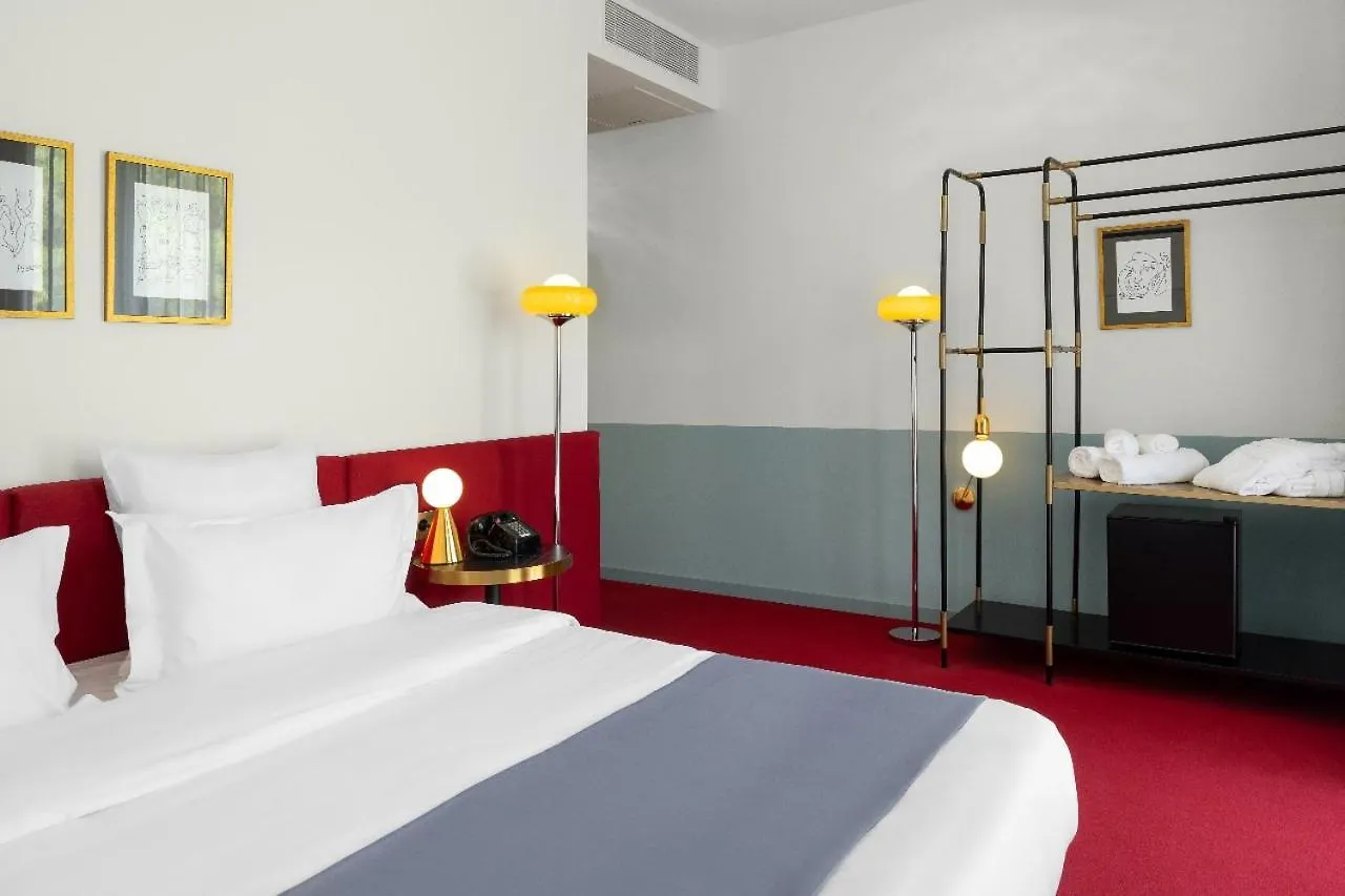 Castor & Pollux Hotel ティビリシ