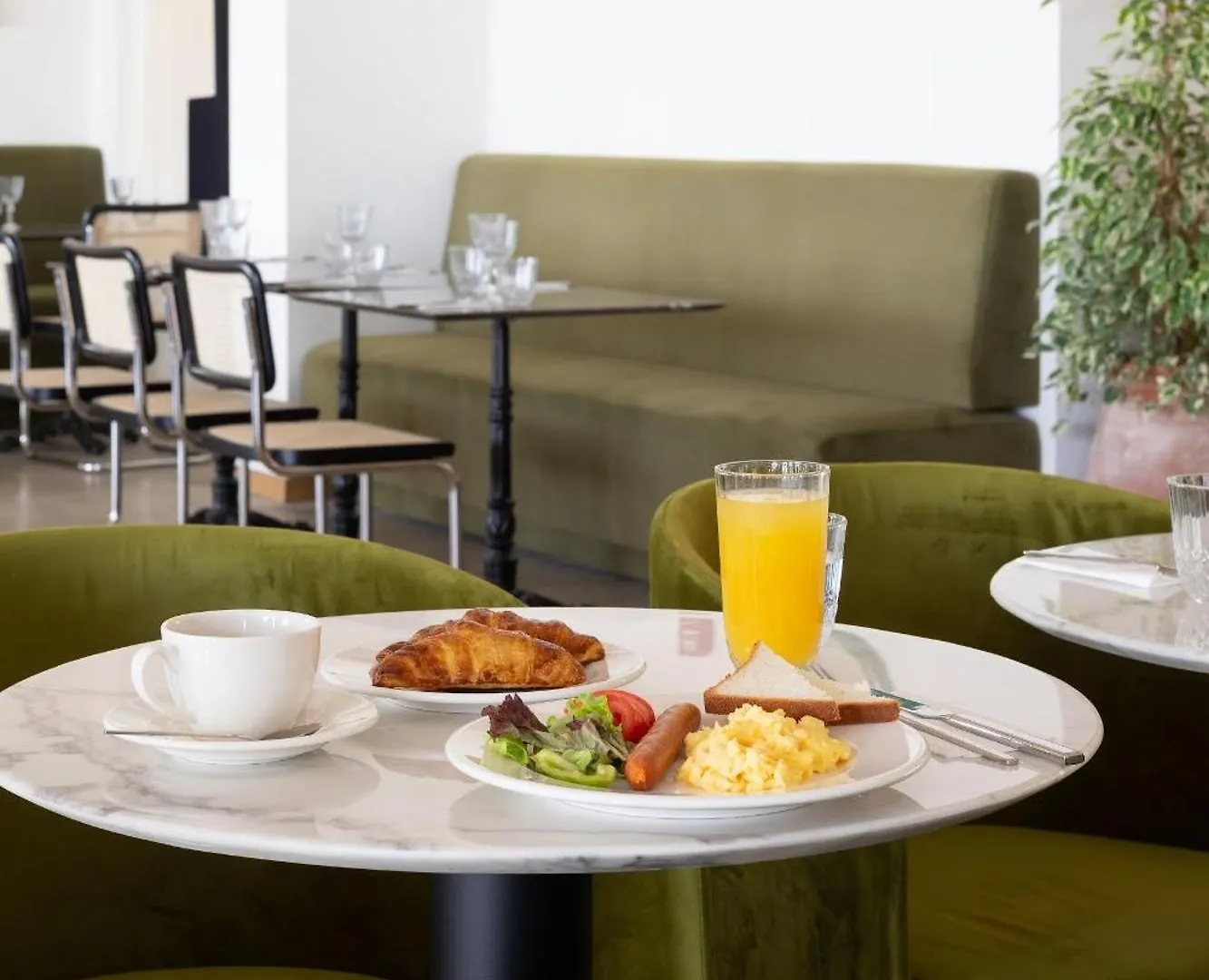 Castor & Pollux Hotel Tbilisi